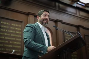 Propone Abraham Espinoza acciones para prevenir la deserción escolar mediante detección temprana de riesgos